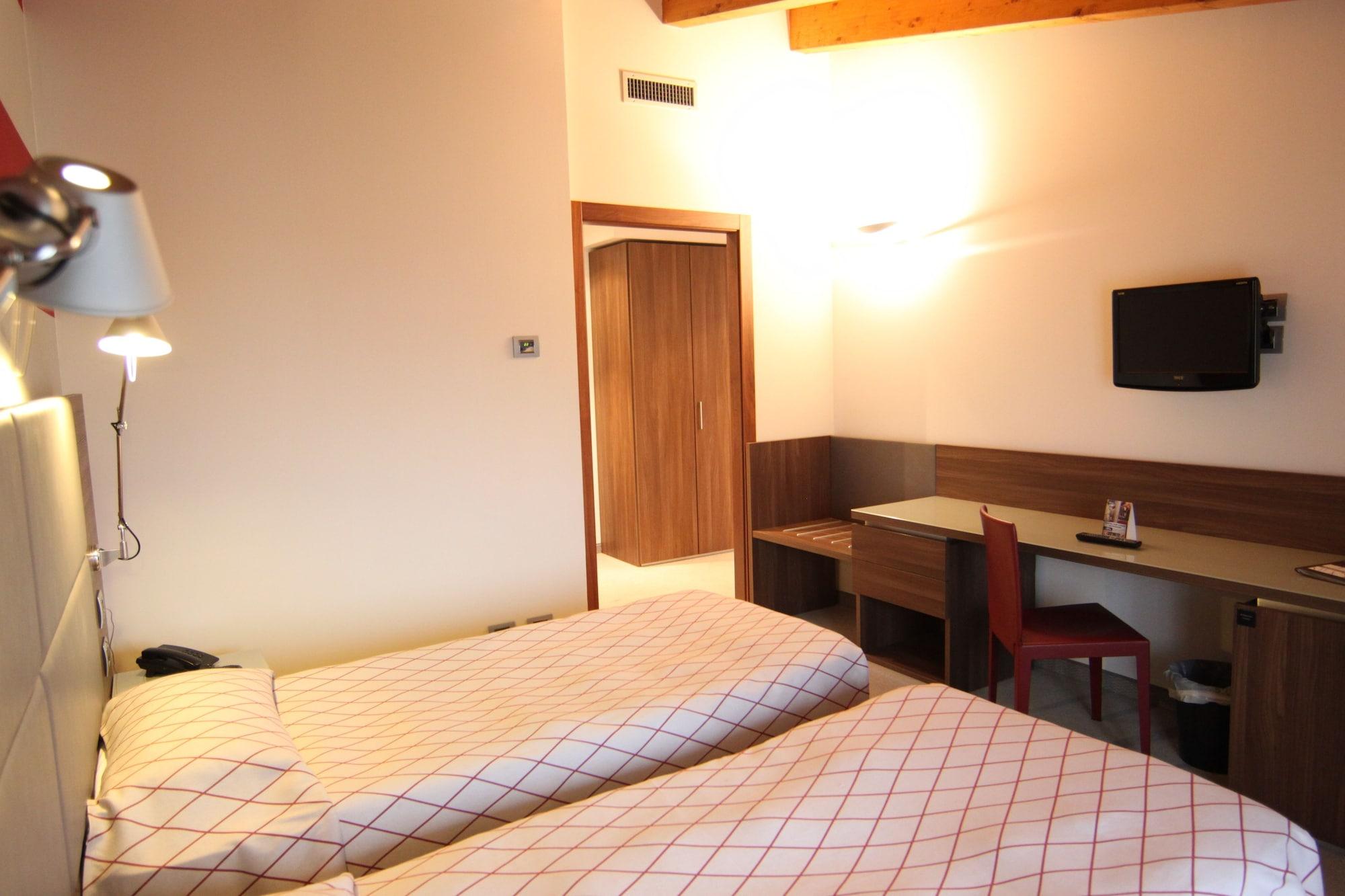 Hotel Del Parco Vigevano Luaran gambar