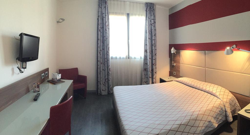 Hotel Del Parco Vigevano Luaran gambar